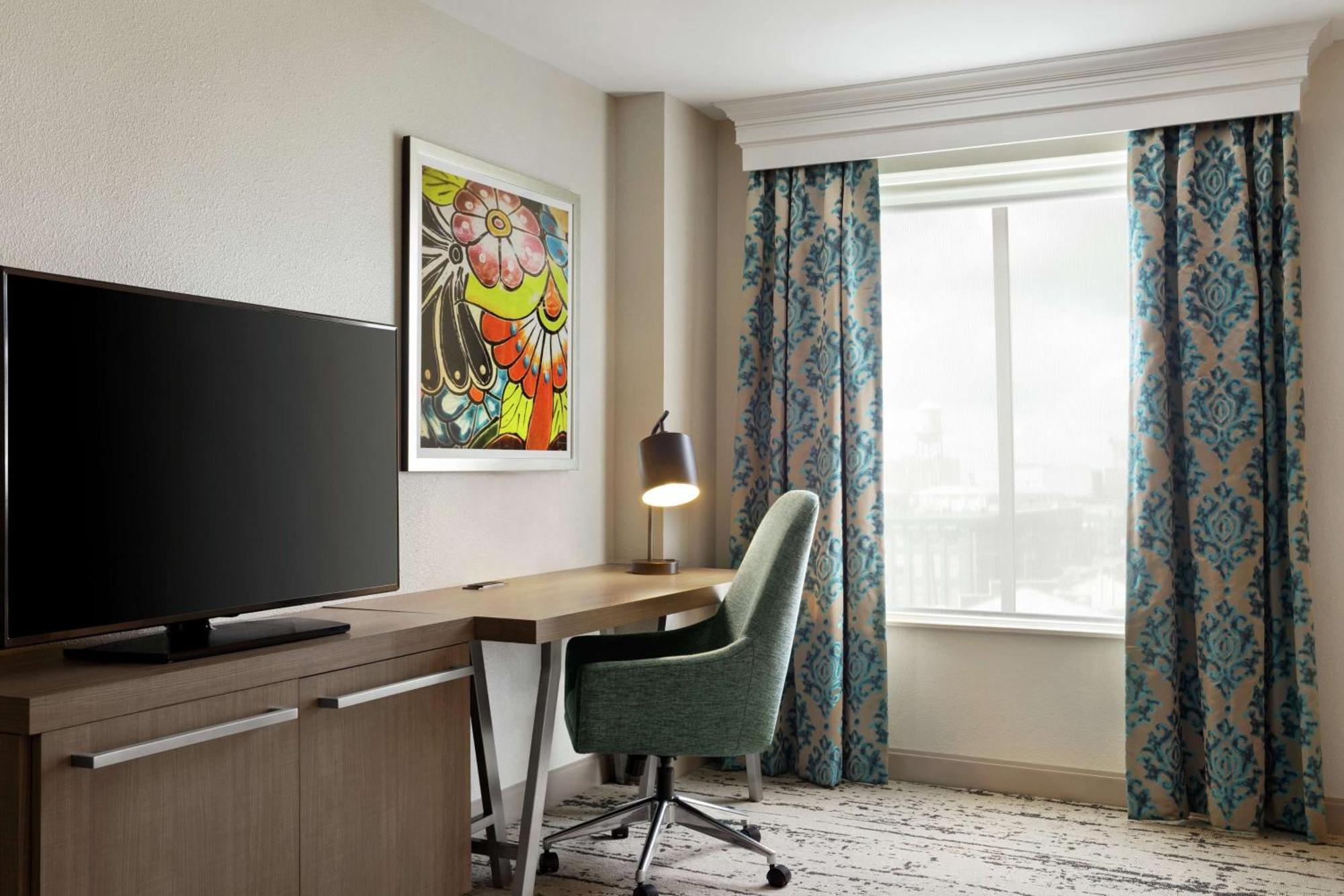 Hilton Garden Inn New Orleans Convention Center Buitenkant foto
